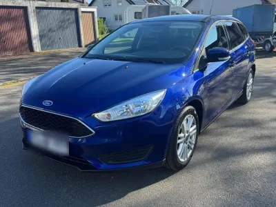 Gebraucht Ford Focus 100 PS (73 kW) 2015 Blau Kombi