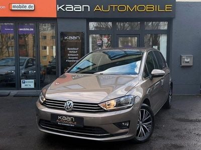 Pyramid gold metallic Gebraucht 2016 VW Golf Sportsvan Allstar Van / Kleinbus | 12.399 € (Fairer Preis)