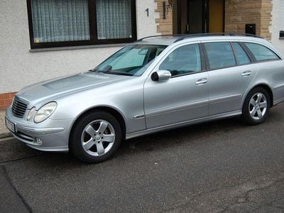 Usata Mercedes E320 Avantgarde 224 CV (164 kW) 2003 Argento Berlina