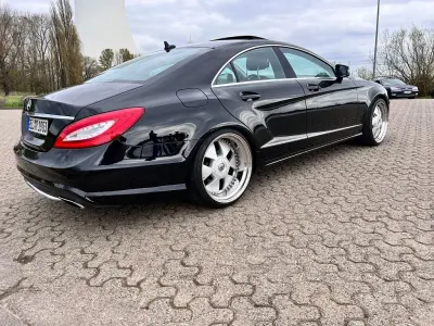 Gebraucht Mercedes CLS500 408 PS (300 kW) 2011 Schwarz Limousine