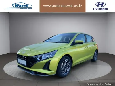 Gebraucht Hyundai i20 Trend 101 PS (74 kW) 2025 Farbe: hellgr?n Limousine