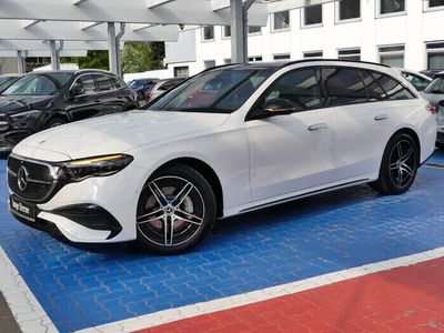 Gebraucht Mercedes E220 AMG 197 PS (144 kW) 2024 Manufaktur lack manufaktur opalithweiß bright Kombi