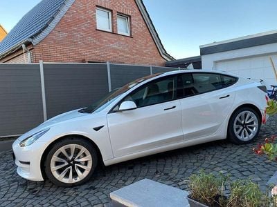 Gebraucht Tesla Model 3 Long Range AWD 366 kW (498 PS) 2021 Weiß Limousine