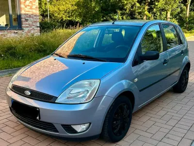 Gebraucht Ford Fiesta 89 PS (65 kW) 2005 Blau Kleinwagen