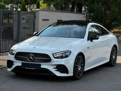 Gebraucht Mercedes E300 AMG line 258 PS (189 kW) 2021 Weiß Coupé