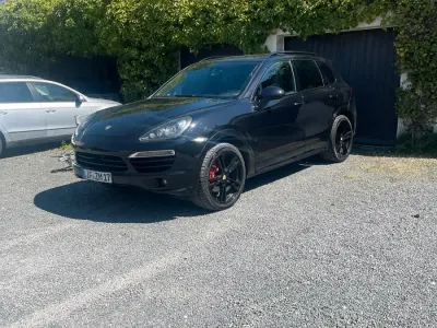 Gebraucht Porsche Cayenne 245 PS (180 kW) 2012 Schwarz SUV