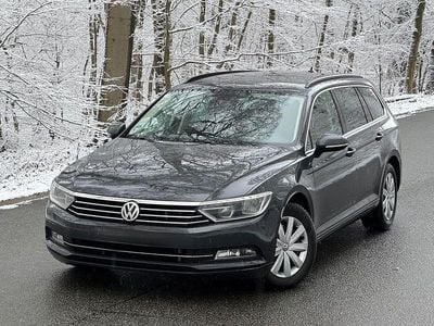 Grau Gebraucht 2017 VW Passat Limousine | 11.700 € (Guter Preis)