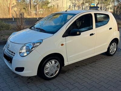 Gebraucht Suzuki Alto 50 PS (36 kW) 2011 Weiß Kleinwagen