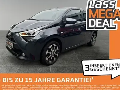 Gebraucht Toyota Aygo X-play 72 PS (52 kW) 2019 Grau Kleinwagen