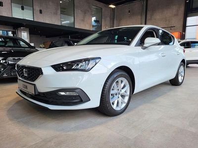 Neu Seat Leon 150 PS (110 kW) 2026 Weiß Limousine