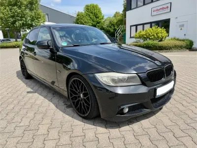 Gebraucht BMW 325 M Sport 204 PS (150 kW) 2011 Schwarz Limousine