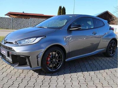 Neu Toyota Yaris 280 PS (205 kW) 2025 Precious metal Kleinwagen