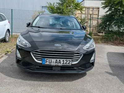 Gebraucht Ford Focus Cool & Connect 95 PS (69 kW) 2018 Schwarz Limousine