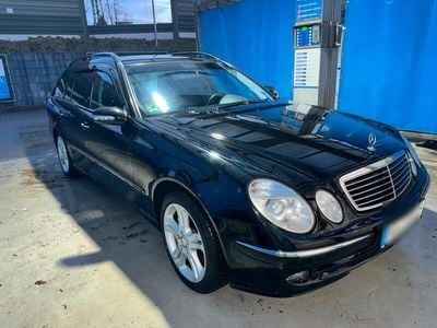 Mercedes E200