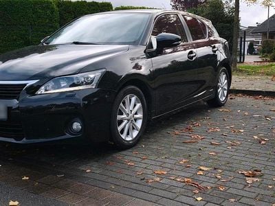 Lexus CT200h