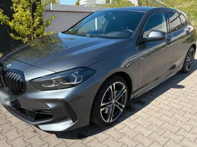 Gebraucht BMW 120 M Sport 190 PS (139 kW) 2021 Grau Kleinwagen