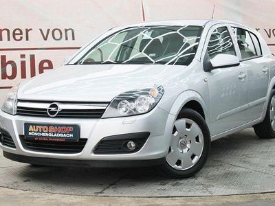 Gebraucht Opel Astra 105 PS (77 kW) 2006 Starsilber iii m2 Limousine