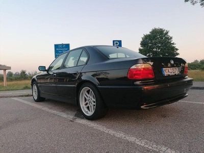 BMW 728
