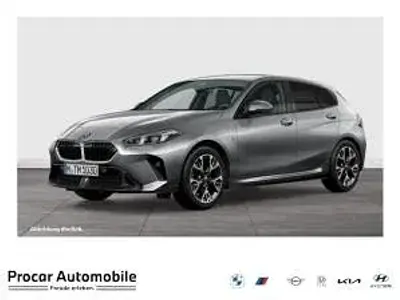 Neu BMW 118 M Sport 150 PS (110 kW) 2026 Schwarz (skyscraper grau) Kleinwagen