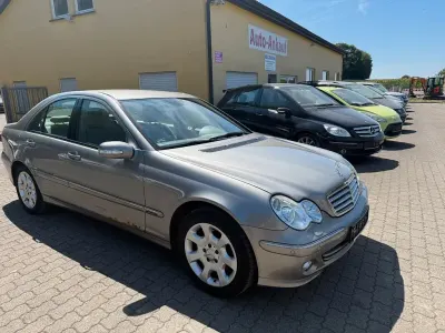 Gebraucht Mercedes C180 Elegance 143 PS (105 kW) 2005 Gold Limousine