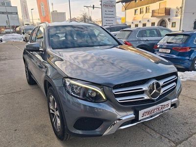 Grau Gebraucht 2016 Mercedes GLC250 SUV | 22.290 € (Fairer Preis)