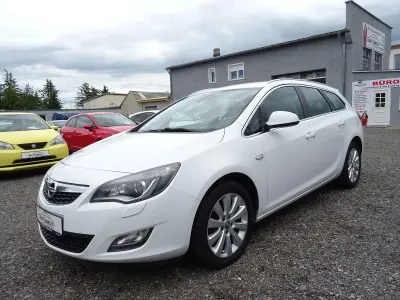 Gebraucht Opel Astra Innovation 110 PS (80 kW) 2012 Weiß Limousine