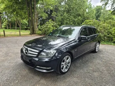 Gebraucht Mercedes C250 Avantgarde 204 PS (150 kW) 2012 Schwarz Kombi