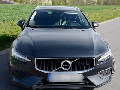 Begagnad Volvo V60 Momentum 150 HK (110 kW) 2020 Grå Kombi