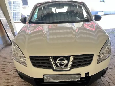 Gebraucht Nissan Qashqai 114 PS (83 kW) 2010 Weiß SUV