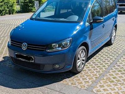 Begagnad VW Touran Style 140 HK (102 kW) 2011 Blå Minibuss
