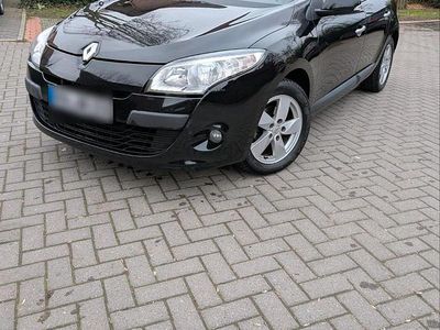 Gebraucht Renault Mégane Dynamique 131 PS (96 kW) 2011 Schwarz Limousine