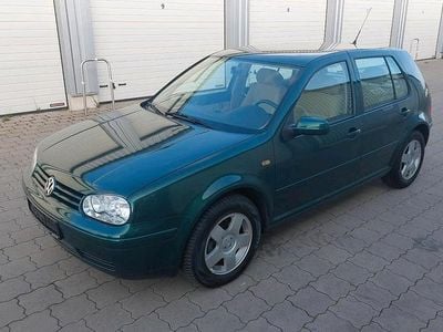 Second-hand VW Golf III 101 CP (74 kW) 1999 Verde Berlinǎ