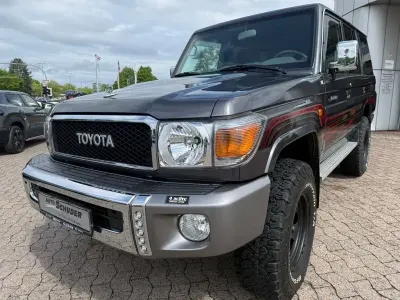 Gebraucht Toyota Land Cruiser 271 PS (199 kW) 2021 Grau SUV