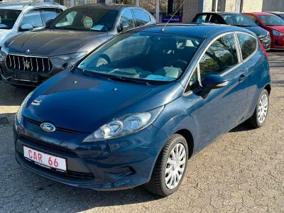 Gebraucht Ford Fiesta Trend 60 PS (44 kW) 2010 Blau Kleinwagen