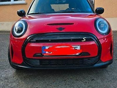 Gebraucht Mini Cooper SE Classic 135 kW (184 PS) 2023 Rot Kleinwagen