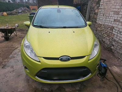 Gebraucht Ford Fiesta 95 PS (69 kW) 2010 Grün Kleinwagen