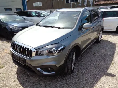 Gebraucht Suzuki SX4 S-Cross Active 129 PS (94 kW) 2020 Grau SUV