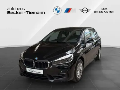 Gebraucht BMW 220 Active Tourer Advantage 192 PS (141 kW) 2020 Schwarz Van / Kleinbus