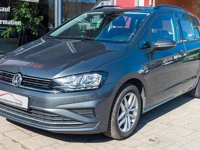 Gebraucht VW Golf VII Comfortline 116 PS (85 kW) 2019 Grau Limousine