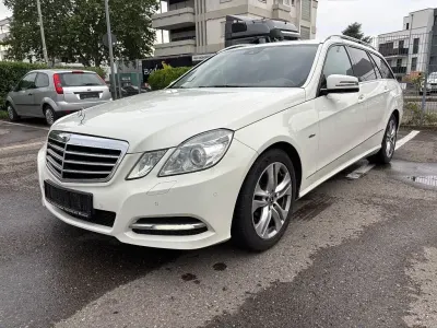 Gebraucht Mercedes E220 170 PS (125 kW) 2012 Calcitweiss/zirrusweiss Kombi