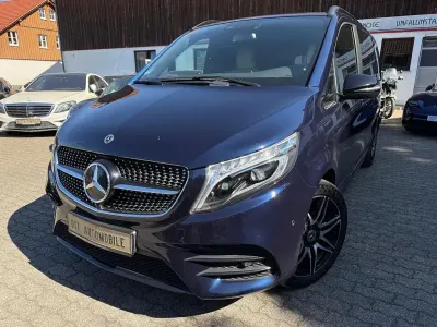 Gebraucht Mercedes V300 AMG 237 PS (174 kW) 2022 Blau Van / Kleinbus