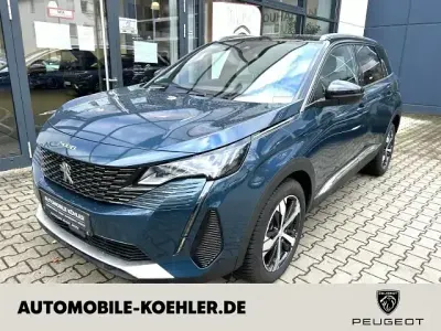 Gebraucht Peugeot 5008 Allure 131 PS (96 kW) 2023 Blau celebes SUV
