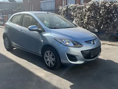 Gebraucht Mazda 2 Center-Line 102 PS (75 kW) 2012 Blau Kleinwagen