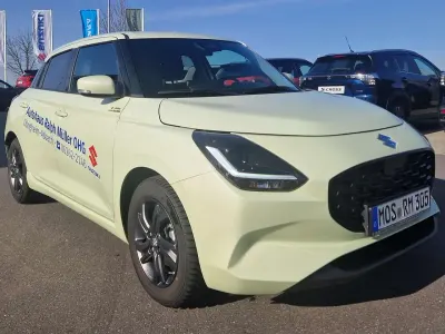 Gebraucht Suzuki Swift Comfort+ 83 PS (61 kW) 2025 Cool yellow Kleinwagen