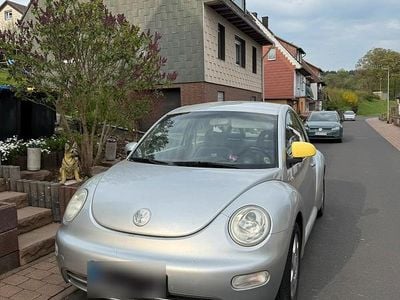Second-hand VW New Beetle 116 CP (85 kW) 2000 Argintiu Hatchback