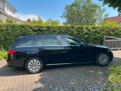 Gebraucht Mercedes C200 150 PS (110 kW) 2018 Schwarz Kombi