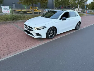 Gebraucht Mercedes A200 AMG line 163 PS (119 kW) 2018 Weiß Limousine