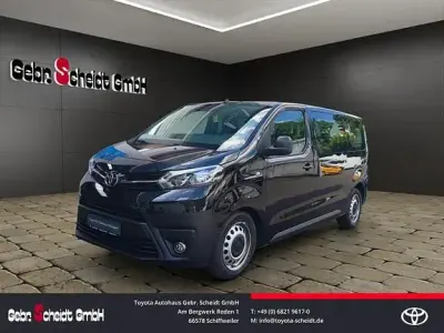 Gebraucht Toyota Proace Verso Comfort 144 PS (105 kW) 2022 Graphitschwarz metallic Kombi