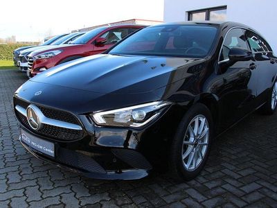 Gebraucht Mercedes CLA180 Shooting Brake 140 PS (102 kW) 2020 Schwarz Kombi