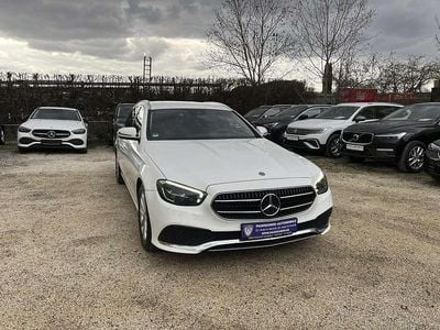 Gebraucht Mercedes E220 Avantgarde 194 PS (142 kW) 2021 Polarweiss Kombi